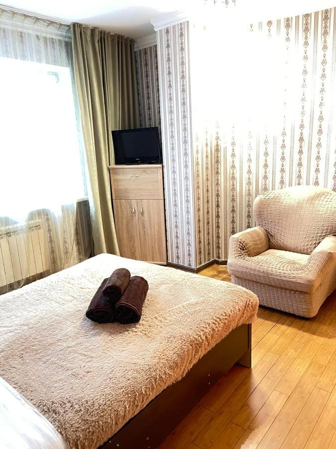 книжный Apartment Almaty